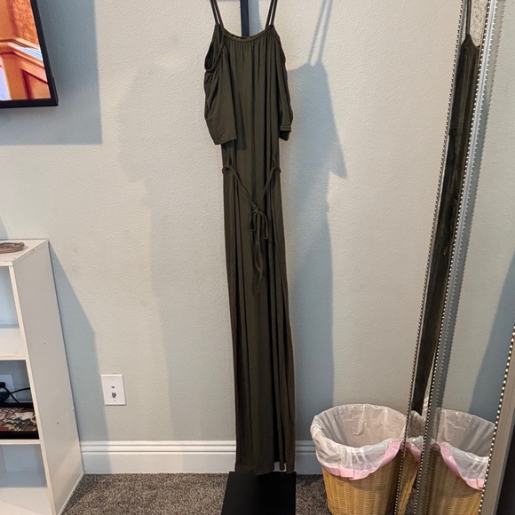 Boohoo Plus Dresses & Skirts - Boohoo Plus Olive Green Maxi Dress Size 16